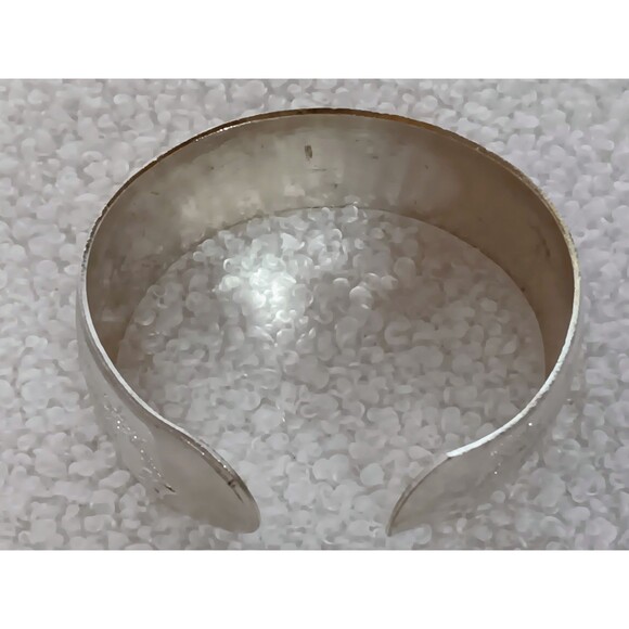 Vintage Silvertone Elephant Cuff Bracelet 7.5 in - Picture 8 of 12